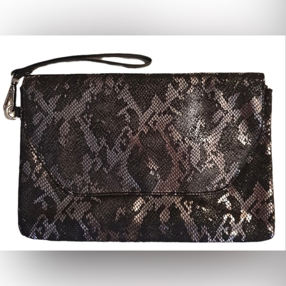 Metallic Snake Silvered/Black Soft Texture Synthetic Handbag Animal Print - Picture 1 of 6